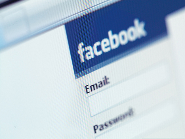 Facebook teraz powiadomi Cię, czy rząd szpieguje Twoje konto